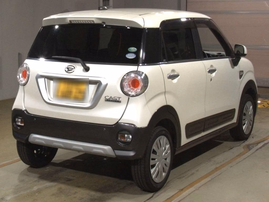 DAIHATSU CAST