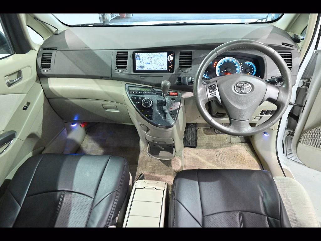 TOYOTA ISIS
