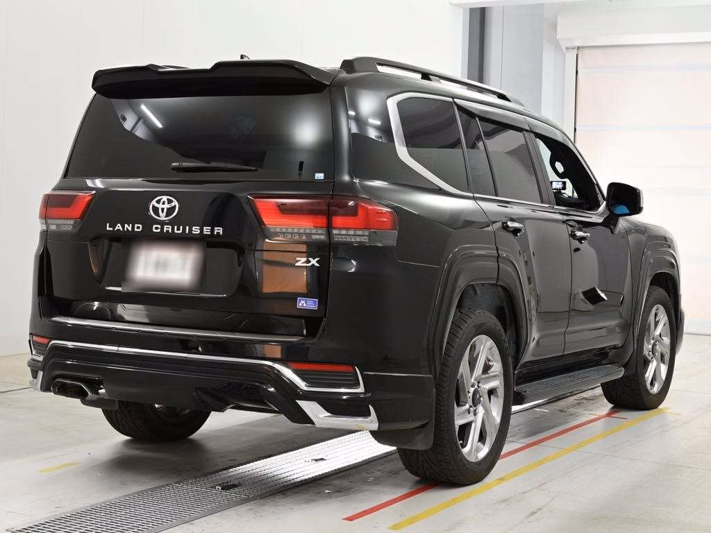 TOYOTA LAND CRUISER