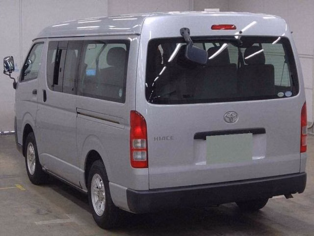 TOYOTA HIACE