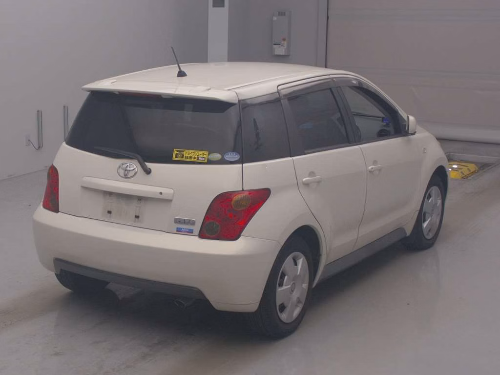 TOYOTA IST