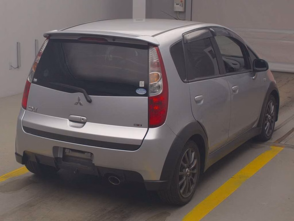 MITSUBISHI COLT