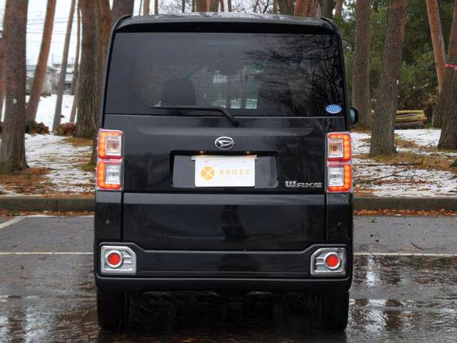 DAIHATSU WAKE