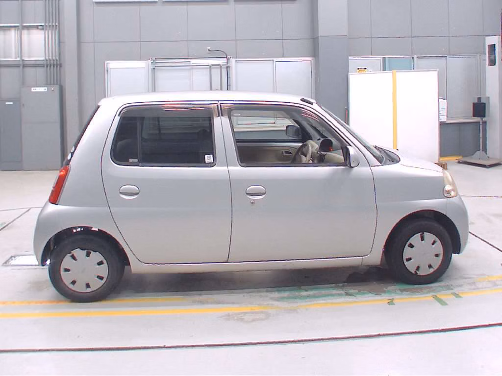 DAIHATSU ESSE
