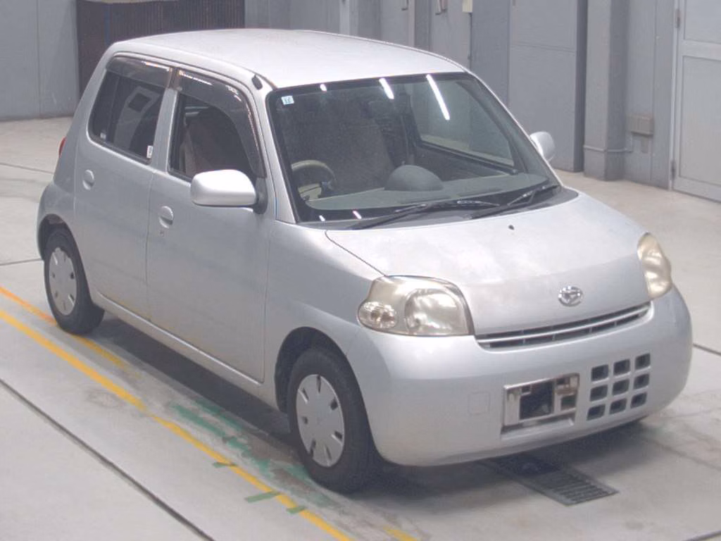 DAIHATSU ESSE