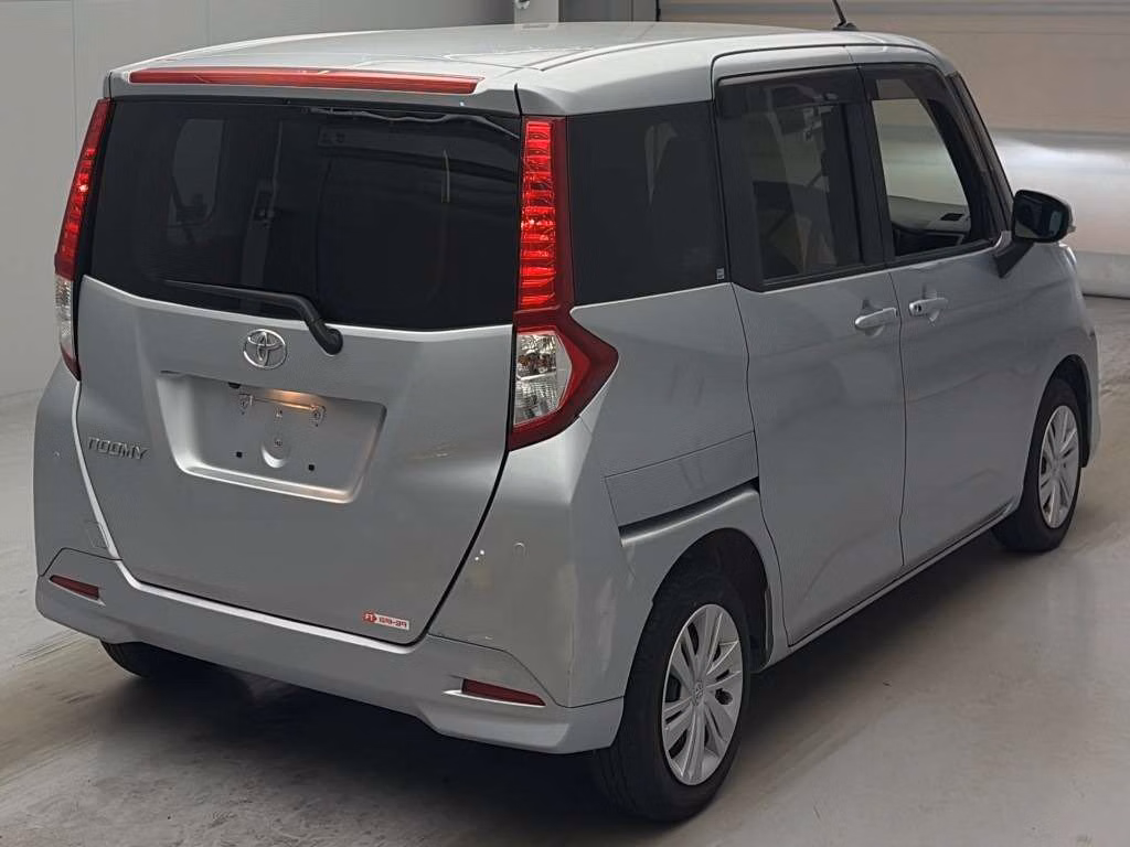 TOYOTA ROOMY