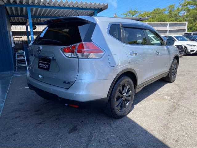 NISSAN X-TRAIL