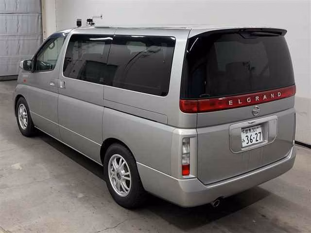 NISSAN ELGRAND