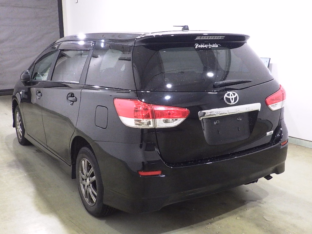TOYOTA WISH