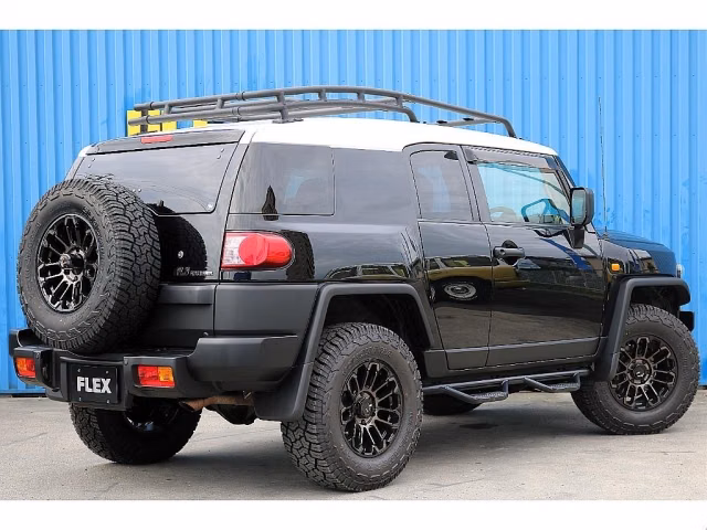 TOYOTA FJ CRUISER