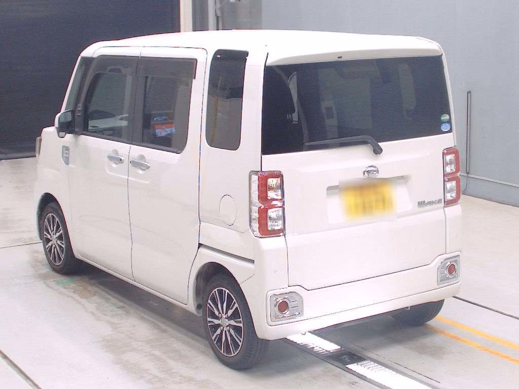 DAIHATSU WAKE