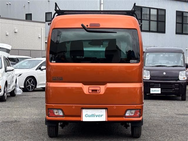 TOYOTA PIXIS VAN
