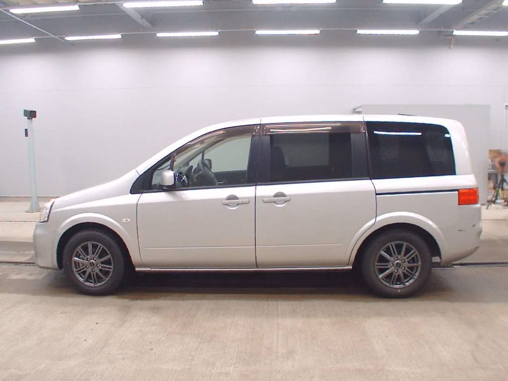 NISSAN LAFESTA