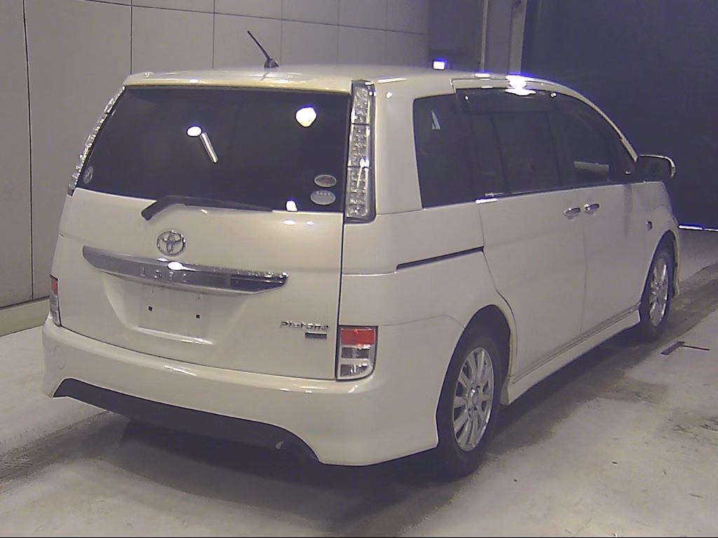 TOYOTA ISIS