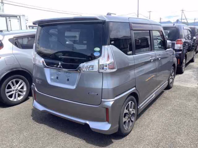 MITSUBISHI DELICA D:2