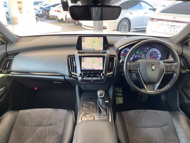 TOYOTA CROWN