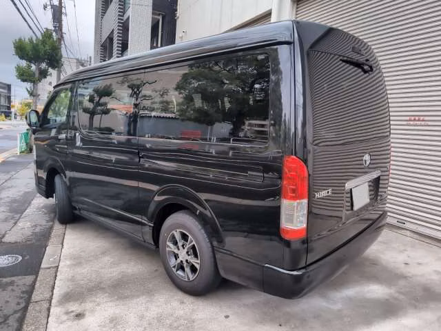 TOYOTA HIACE