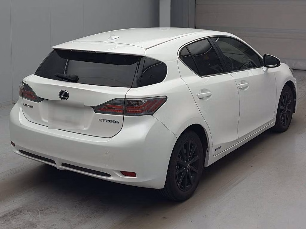 LEXUS CT200H