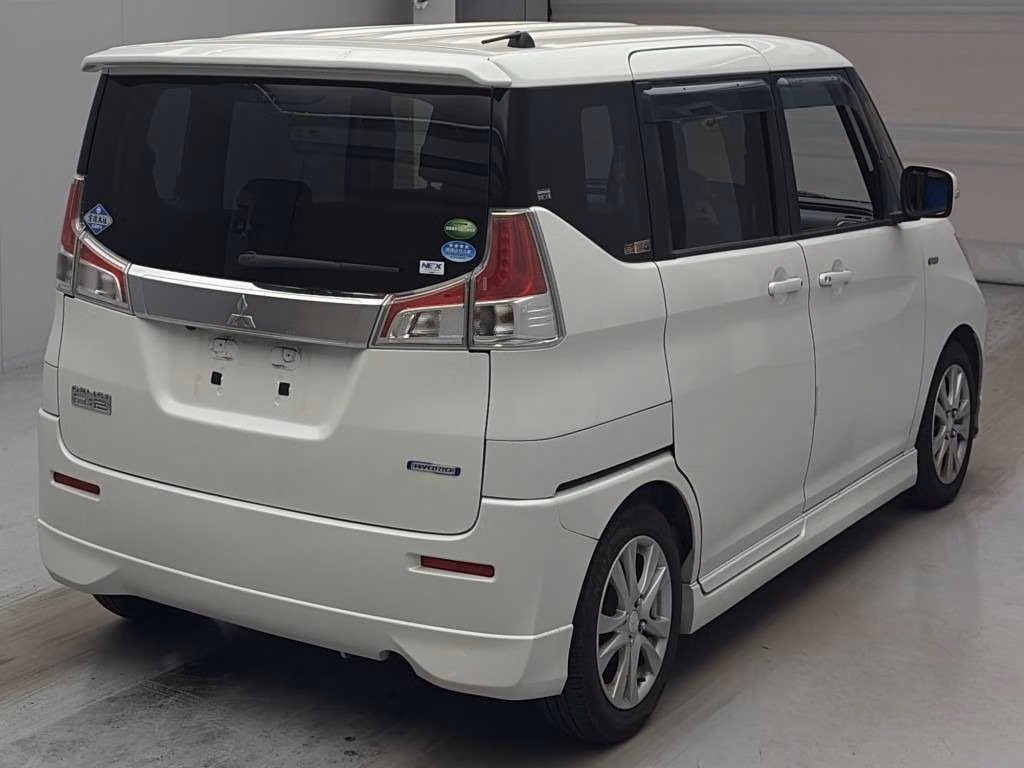 MITSUBISHI DELICA D:2