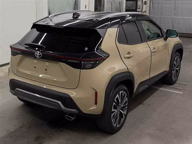 TOYOTA YARIS CROSS