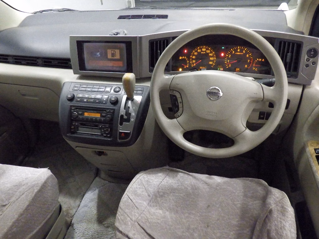 NISSAN ELGRAND