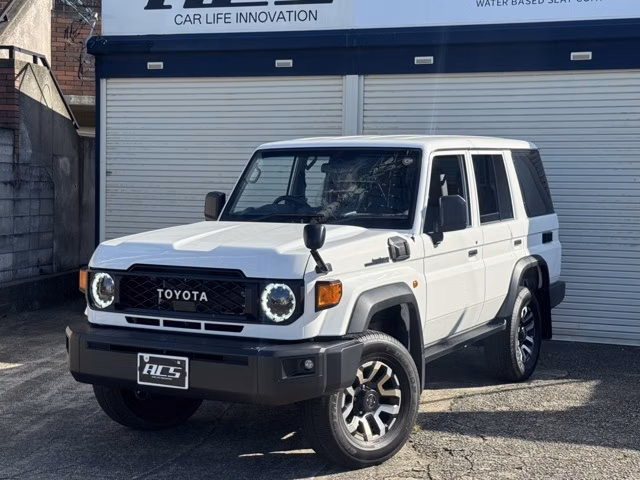 TOYOTA LAND CRUISER