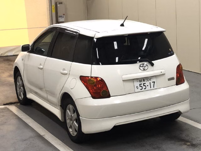 TOYOTA IST