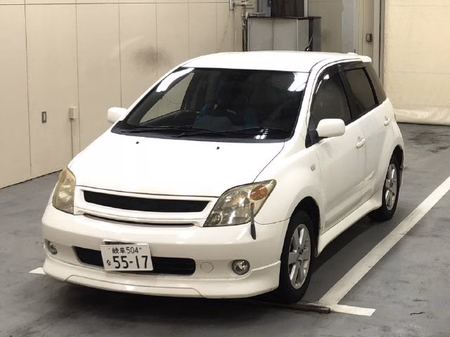 TOYOTA IST