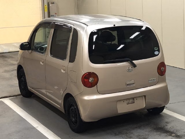 DAIHATSU MOVE LATTE