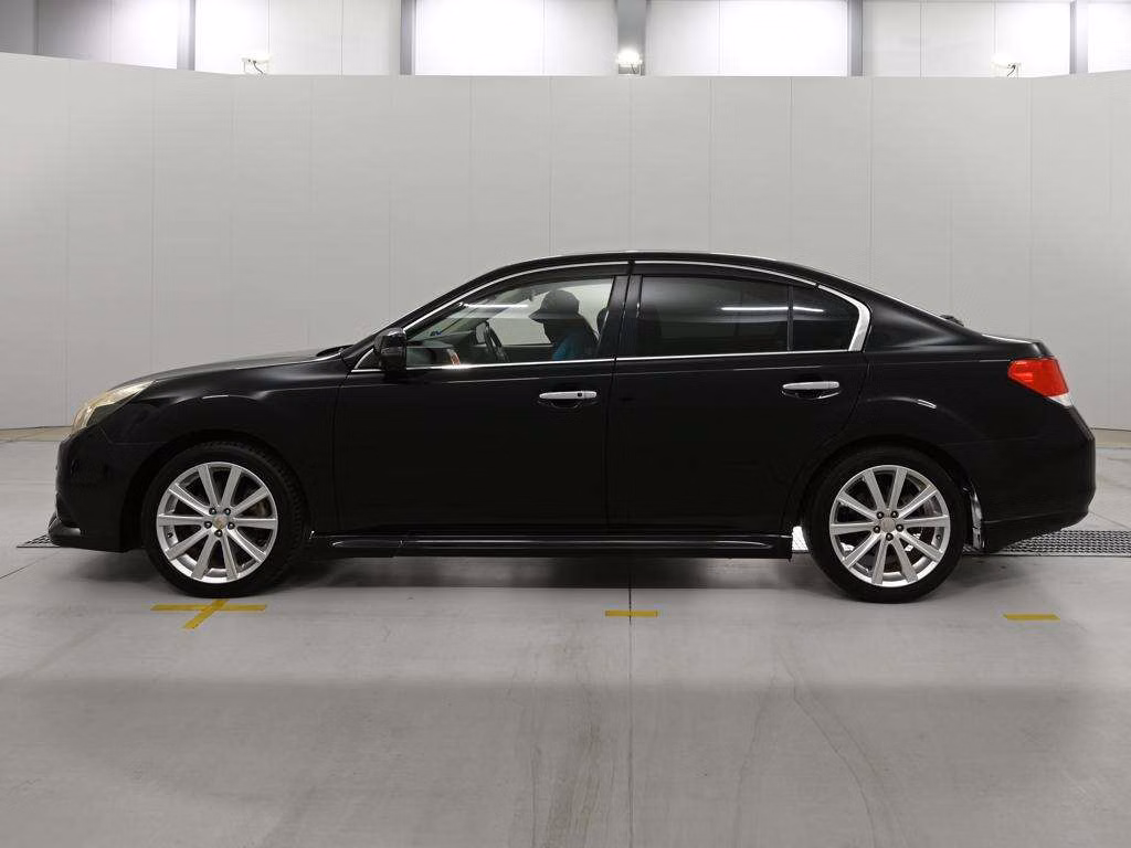 SUBARU LEGACY B4