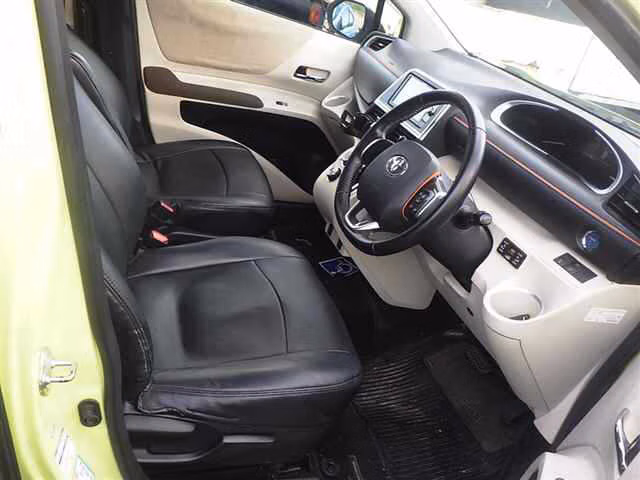 TOYOTA SIENTA