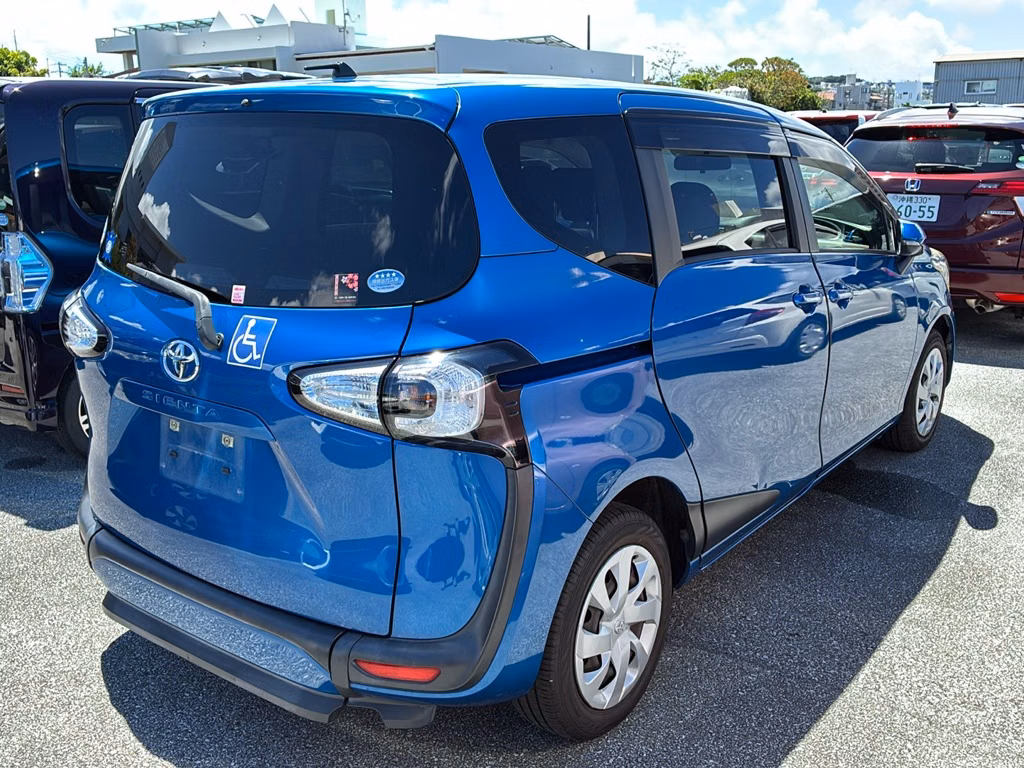 TOYOTA SIENTA