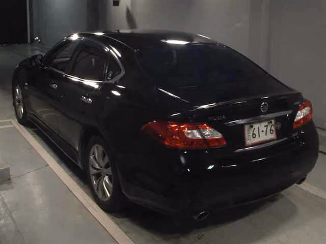 NISSAN FUGA