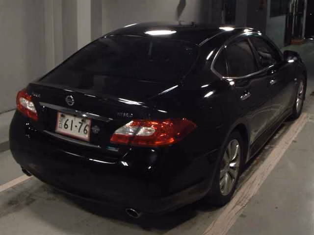 NISSAN FUGA