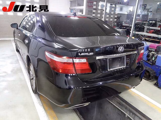 LEXUS LS600H