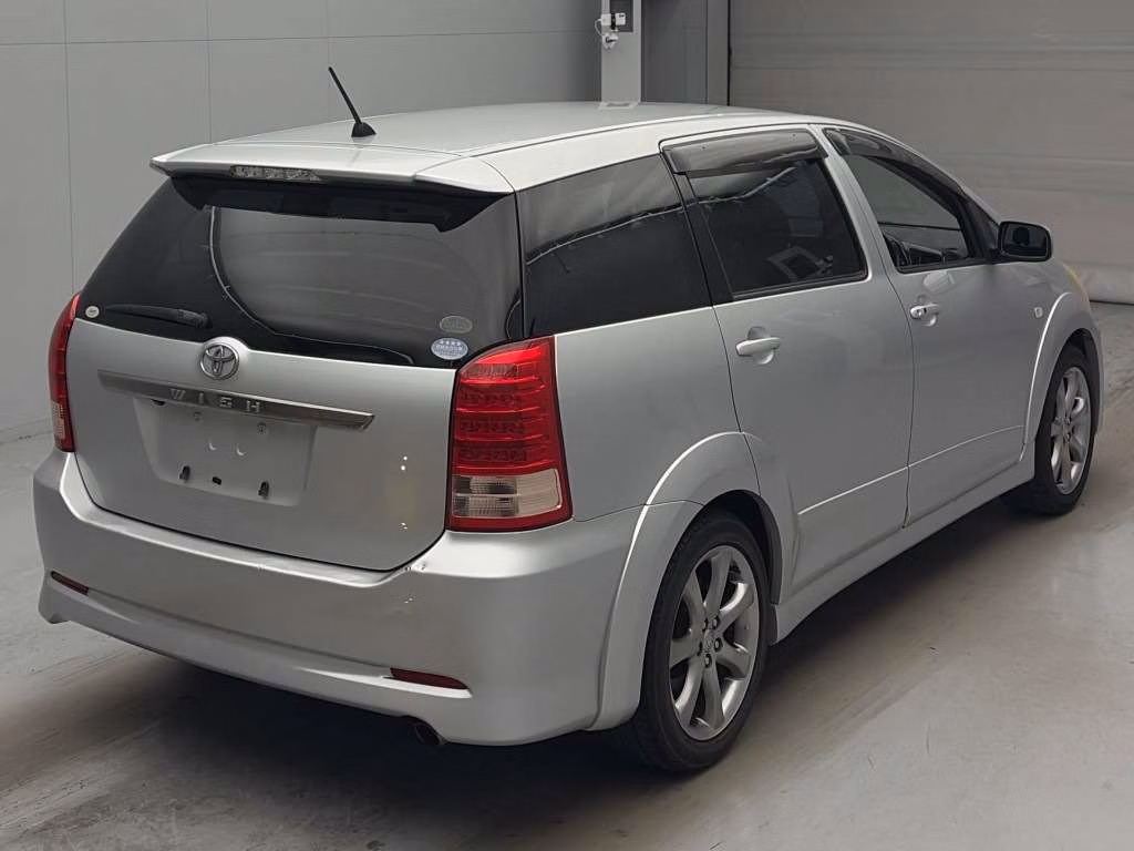 TOYOTA WISH