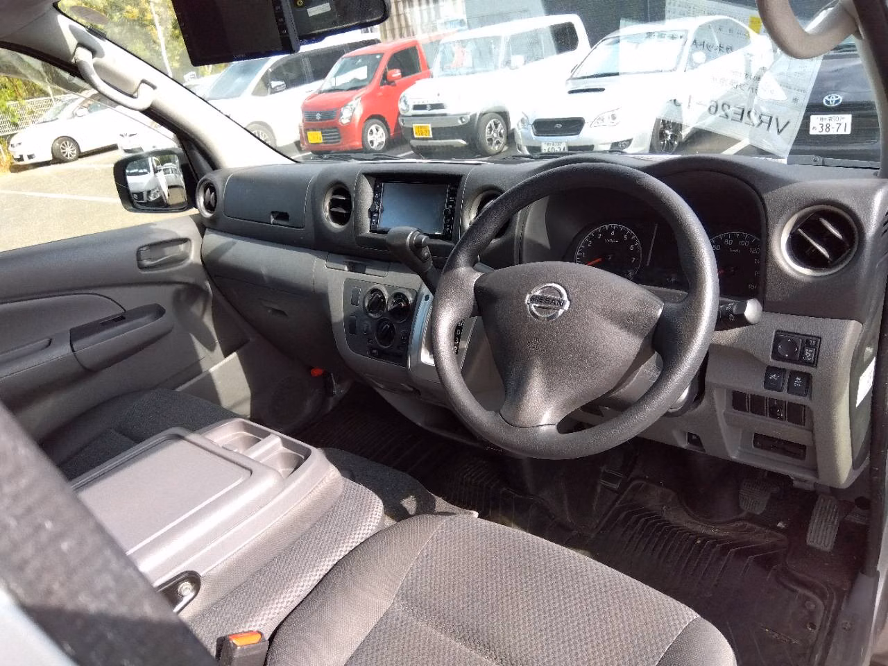 NISSAN NV350 CARAVAN