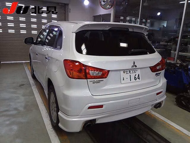 MITSUBISHI RVR