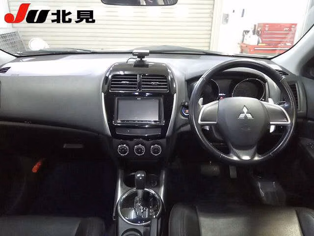 MITSUBISHI RVR