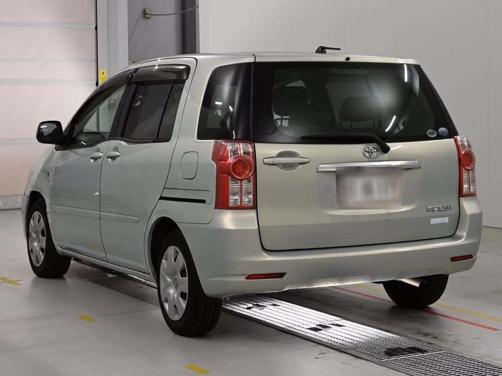 TOYOTA RAUM