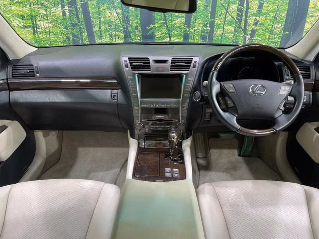 LEXUS LS600H