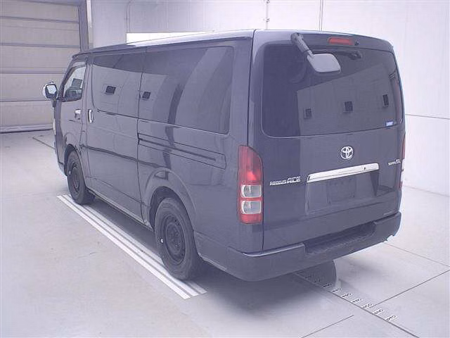 TOYOTA REGIUS ACE