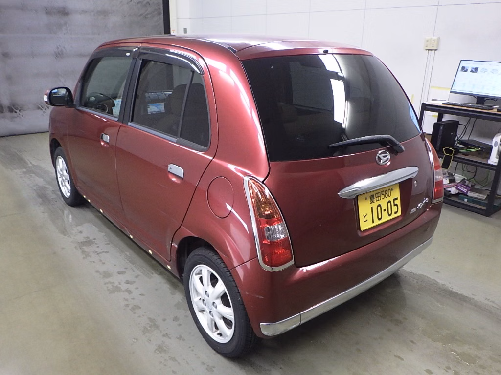 DAIHATSU MIRA GINO