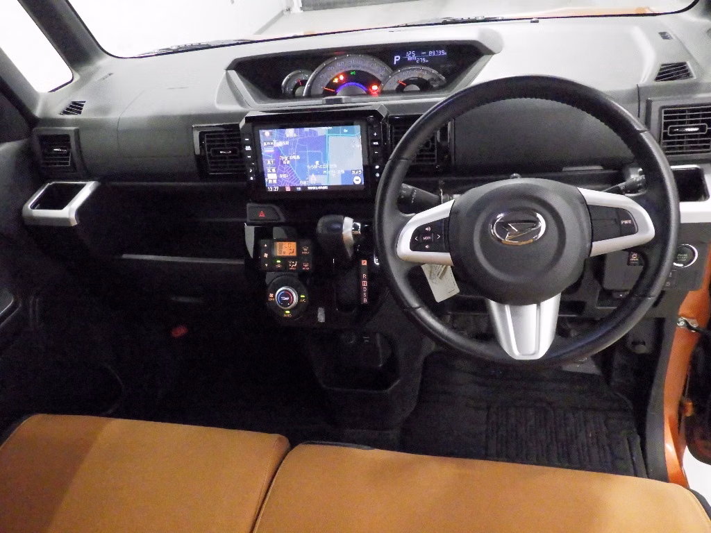 DAIHATSU WAKE
