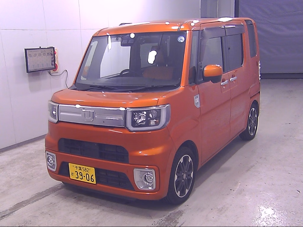 DAIHATSU WAKE