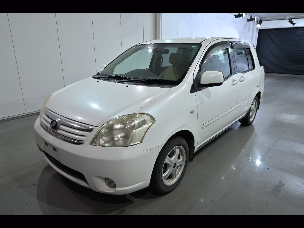 TOYOTA RAUM