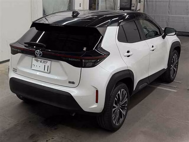 TOYOTA YARIS CROSS