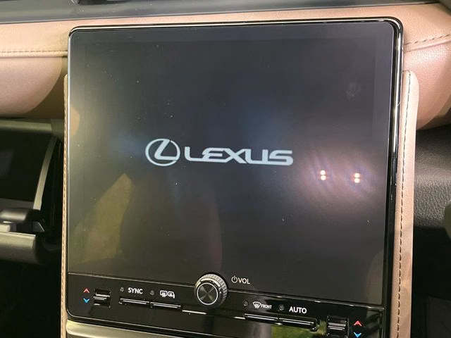 LEXUS LBX