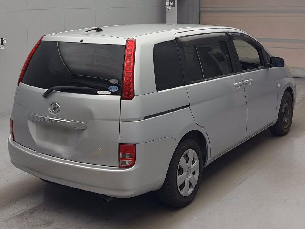 TOYOTA ISIS