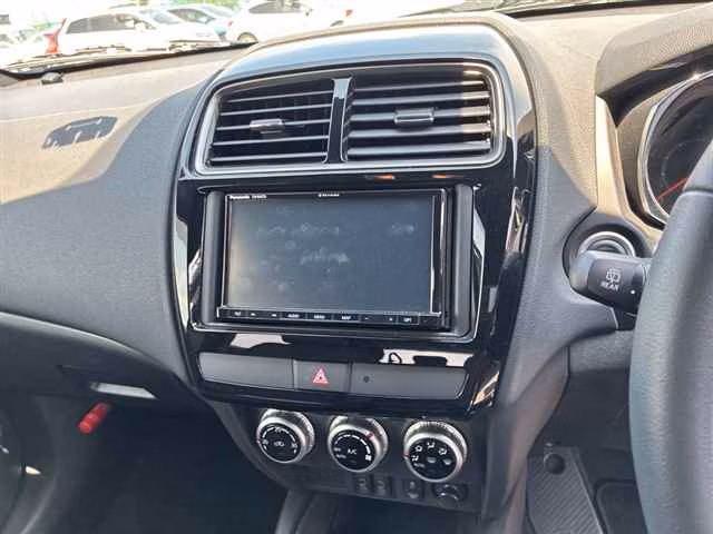 MITSUBISHI RVR
